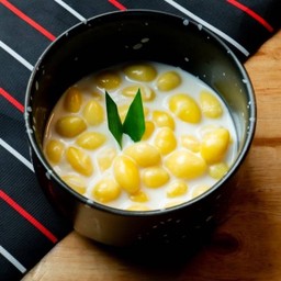 แปะก๊วยนมสด.