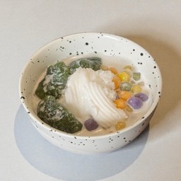 อินทนิลบัวลอย น้ำกะทิ.