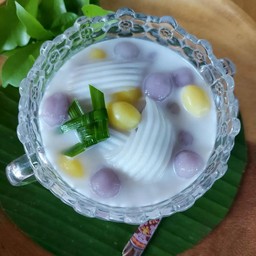 บัวลอยทรงเครื่องไม่ใส่ไข่