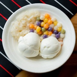 ไอติมกะทิข้าวเหนียวบัวลอย.