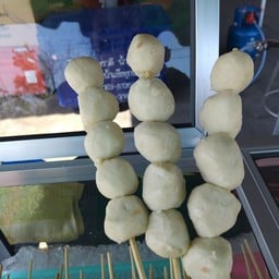 เดอะมีนลูกชิ้นทอดน้ำจิ้มรสเด็ด