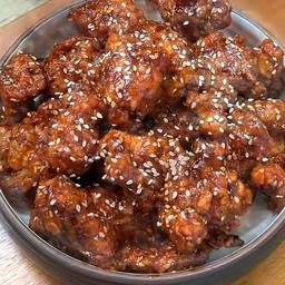 ไก่กรอบซอสฮอต&สไปซี่[ชุดใหญ่]