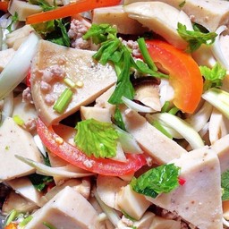 ยำหมูยอ