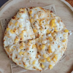 พิซซ่าหน้าข้าวโพดชีส