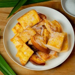 ขนมปังปิ้งเนยน้ำตาล.