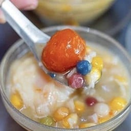 บัวลอยทรงเครื่องไข่เค็ม