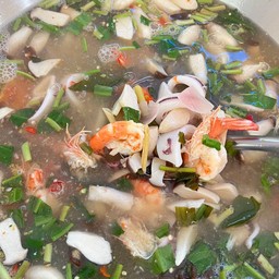 ต้มยำทะเลน้ำใส