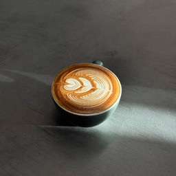 Latte (Hot)