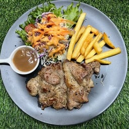สเต็กสันคอหมูพริกไทยดำ