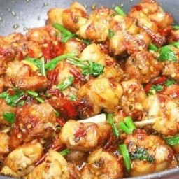 ไก่ผัดพริกแห้ง ราดข้าว