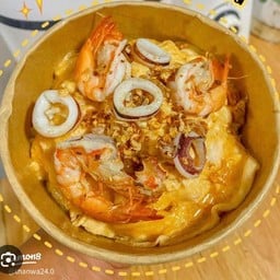 ข้าวไข่ขันหน้าทะเลรวม