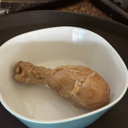 เพิ่มน่องไก่ตุ๋น 1 น่อง