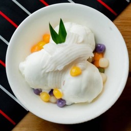 ไอติมกะทิบัวลอย.