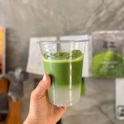 Coconut matcha (มัทฉะน้ำมะพร้าวน้ำหอมสด)