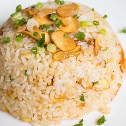 ข้าวกระเทียม