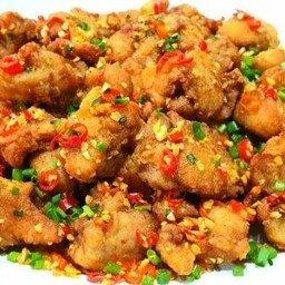 ไก่กรอบคั่วพริกเกลือ ราดข้าว