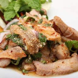 น้ำตกหมู