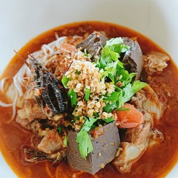 ขนมจีนน้ำเงี้ยว