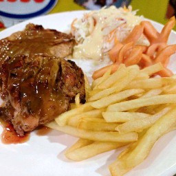 หมีย่างให้ วัดกลางสวน