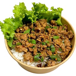 ข้าวหอมมะลิ กะเพราหมูสับพริกแห้ง