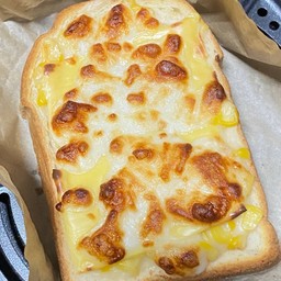 ปังโทสต์ชีสกล้วย+ข้าวโพด