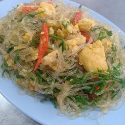 วุ้นเส้นผัดไข่ใส่ชะอม