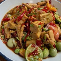 ตำหน่อไม้