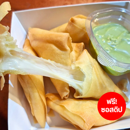 เปี๊ยะทอดโมจิไข่เต่า ไส้ชีส (แยกซอสให้ฟรี)