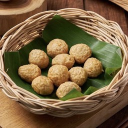 ลูกชิ้นหมูทอด