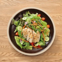 สลัดอกไก่ซูวีด์ย่าง