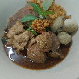 ก๊วยเตี๋ยวเรืออยุธยาเจ้าเก่า ครัวแม่พรทุ่งเสา