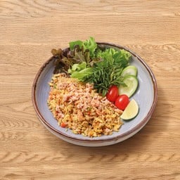 ข้าวผัดกระเทียมแซลมอนธรรมชาติ