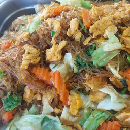 ผัดวุ้นเส้น