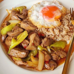 ข้าวผัดพริกหยวก