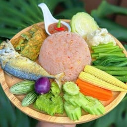 อิ่มสุข ข้าวคลุกน้ำพริก - หมูทอด ซอยเนินพลับหวาน