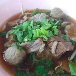 วุ้นเส้นชะอมกุ้งสด