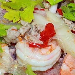 ร้านมาดามตำแซ่บย่านสำโรง
