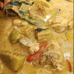 แกงกะทิไก่ฟักทอง