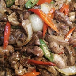 เครื่องในไก่ผัดพริกไทยดำ