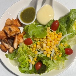 สลัดแซลมอนย่าง หอมกรุ่น