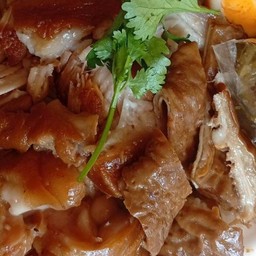 ขาหมูโบราณ แม่นันท์