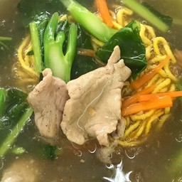ราดหน้าหมูหมัก