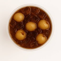 น้ำลำไย เสริฟพร้อมน้ำแข็ง แก้ว 16 oz (เลือกความหวานไม่ได้ )