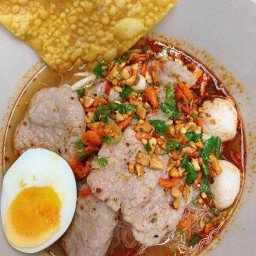 ครัวสุนิสา อาหารตามสั่ง ก๋วยเตี๋ยวต้มยำ
