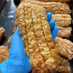 ร้านอร่อย1.(AROI)อาหารตามสั่ง,ยำ,ข้าวต้มทรงเครื่อง,ทอดกระเทียม ⭐️สอาดอร่อยอิ่มจุกๆ⭐️