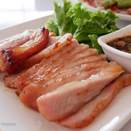 คอหมูย่าง