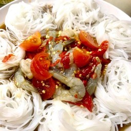 ยำซั่วกุ้งดิบน้ำปลาร้า