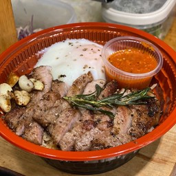 ข้าวหน้าสเต็กสันคอหมู