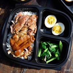 ชุดข้าวขาหมู เพิ่มข้าวให้เต็มกล่อง