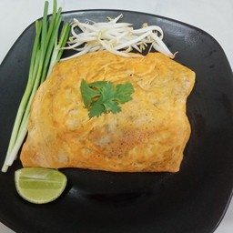 ผัดไทยห่อไข่